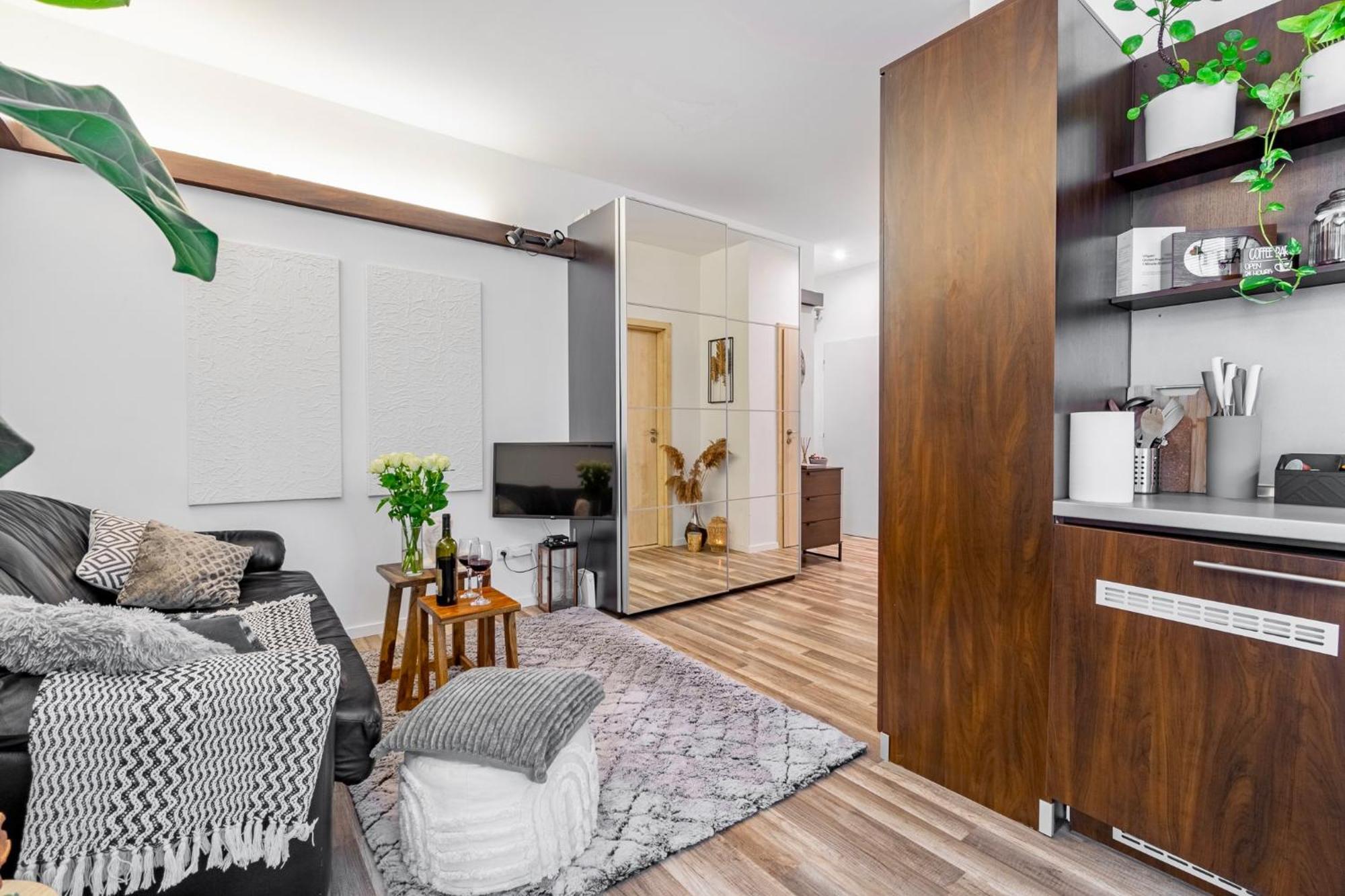 Natural-Style Apartment In The Centre Of Bratislava Exterior foto