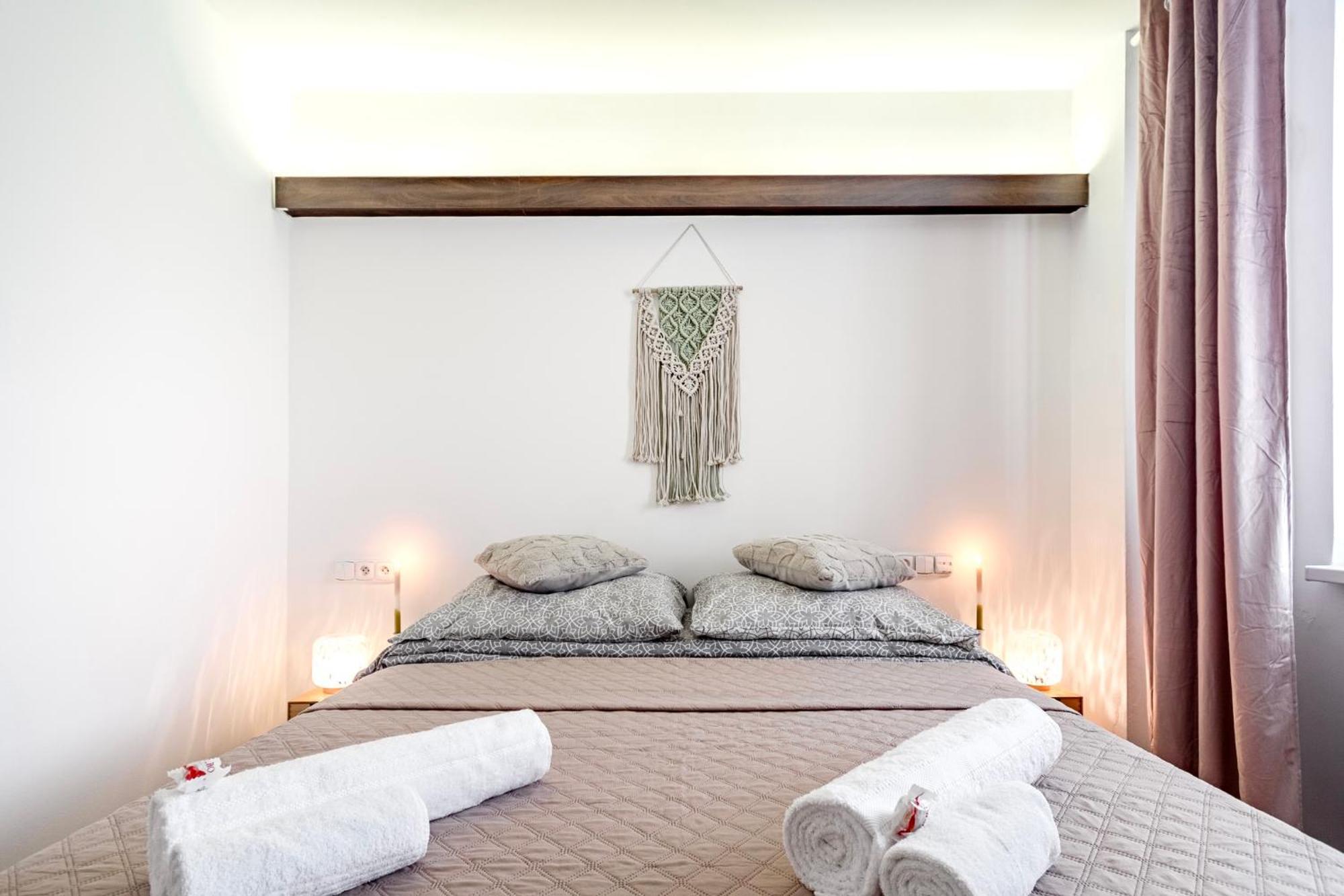 Natural-Style Apartment In The Centre Of Bratislava Exterior foto